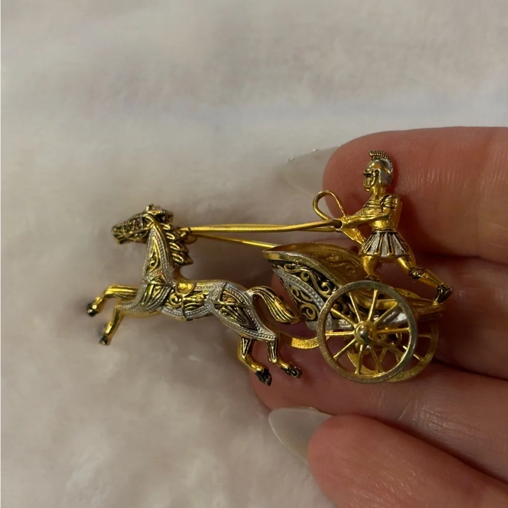 Vintage Gold Silver Black Damascene Roman Chariot Horses Brooch Pin - Picture 2 of 11